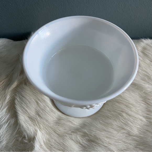 Indiana Glass Harvest Grape Vintage Milk Glass Dessert Bowl - Picture 6 of 7